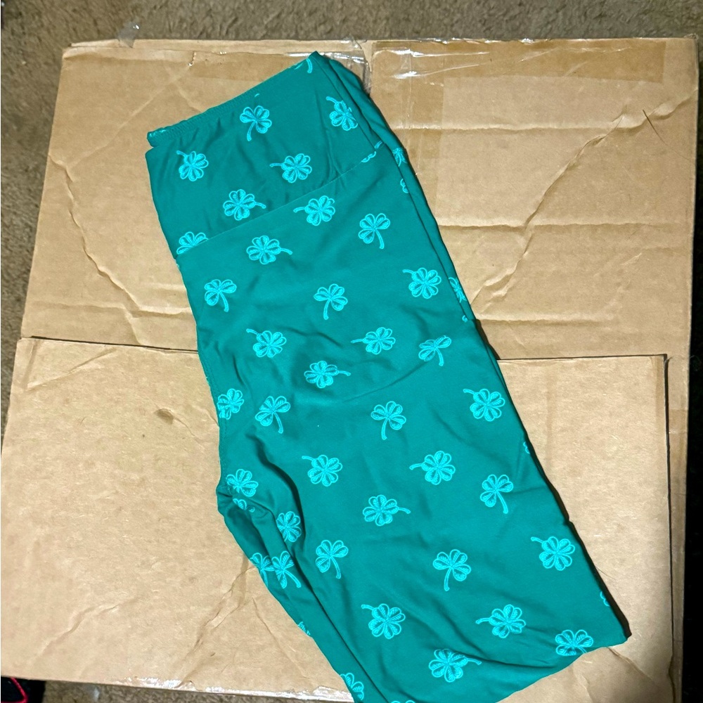 LuLaRoe Little Clover Leggings